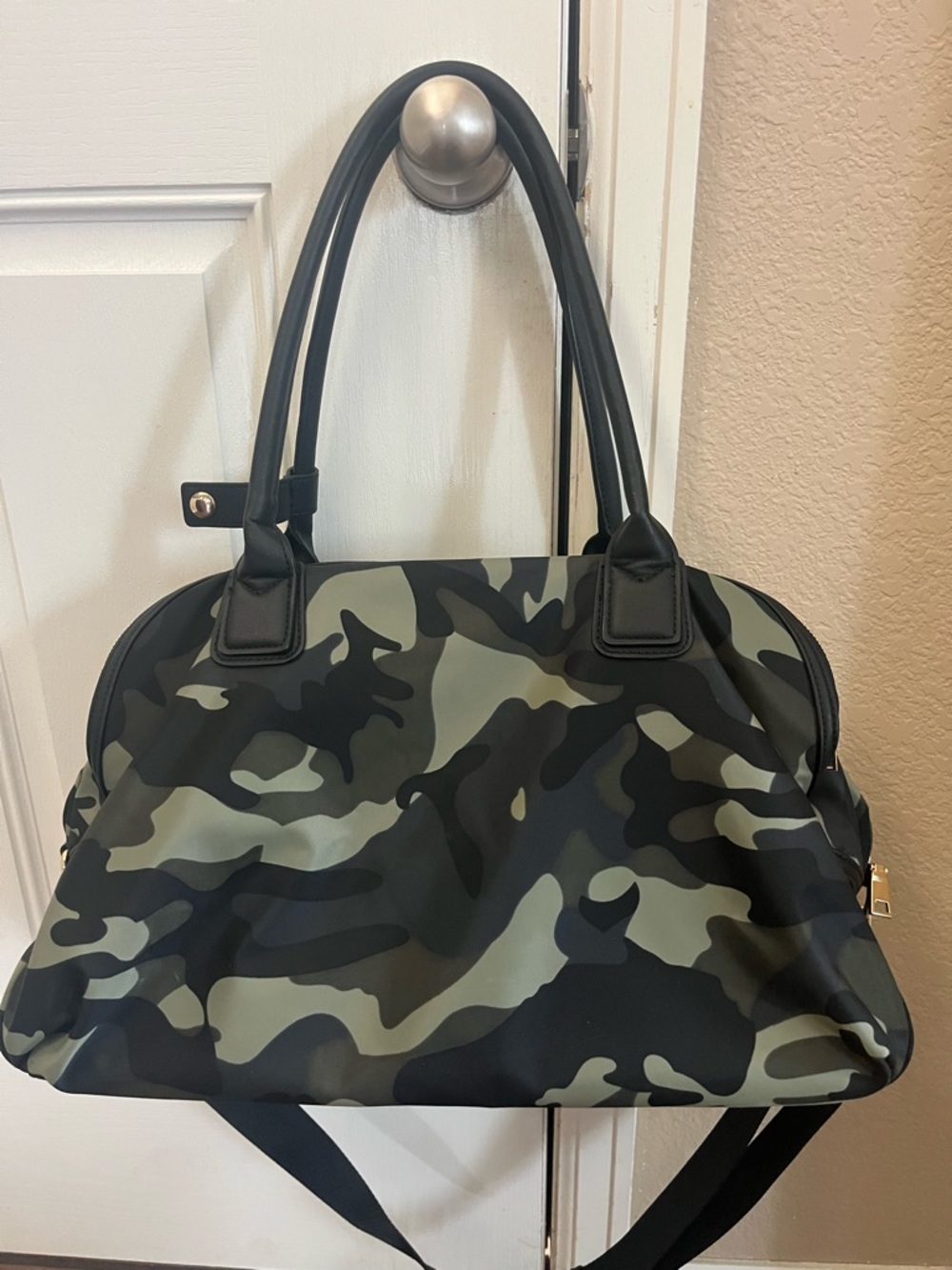 SOL AND SELENE Camouflage Travel WEEKENDER Bag - Black/Green